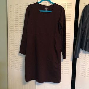 Duluth Trading Co. ponte knit dress in maroon, size Medium.